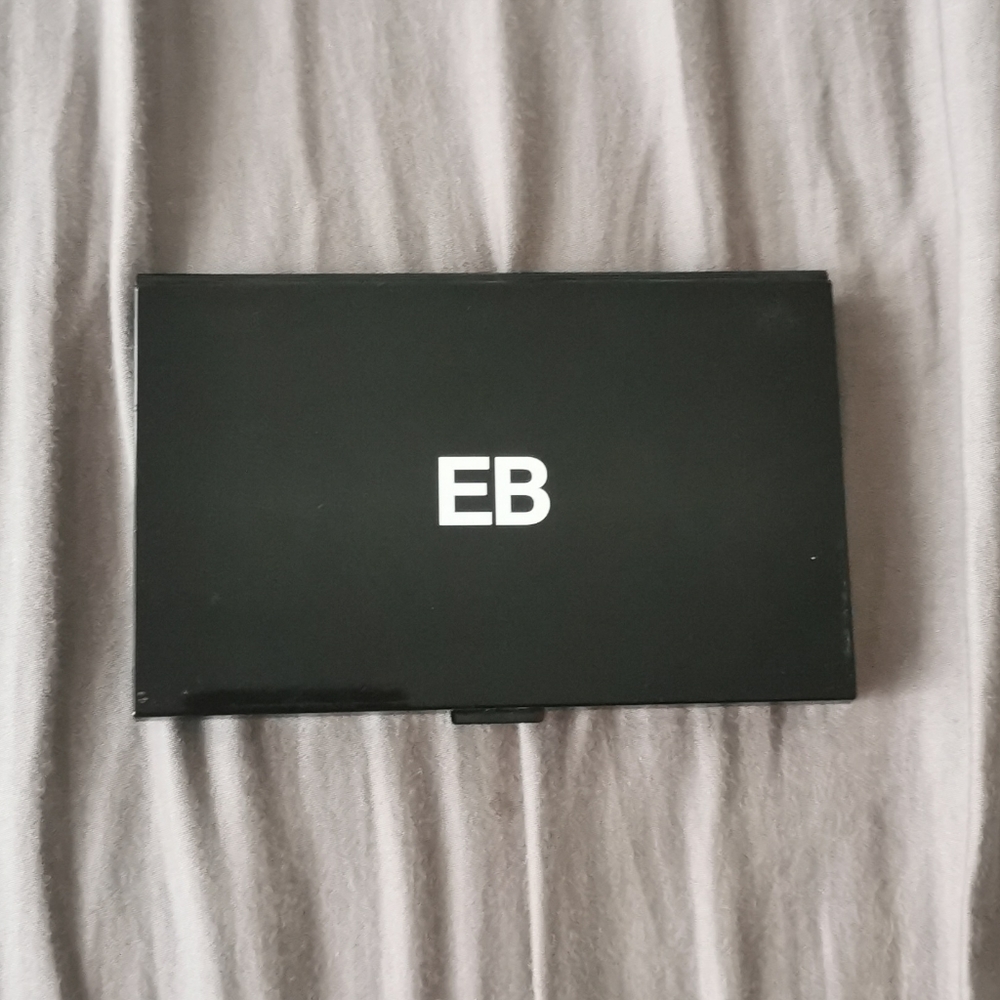 Edward bass pallet very chic